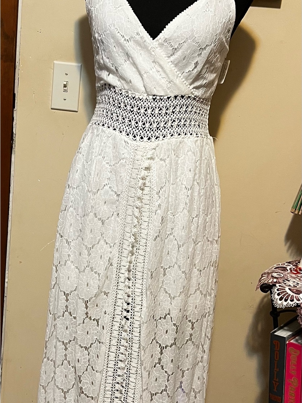 Elegant White Lace Maxi Dress with Crochet Waist